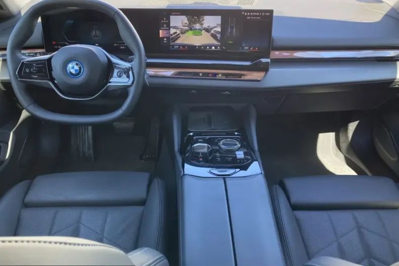 BMW i5 (Seria 5) din 2023 cu 58.099 km - oferta BMW258958 - foto 11