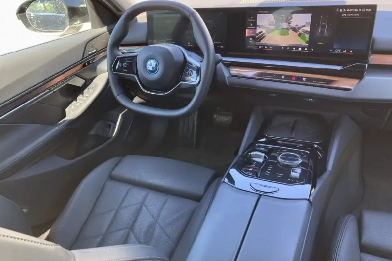 BMW i5 (Seria 5) din 2023 cu 58.099 km - oferta BMW258958 - foto 12