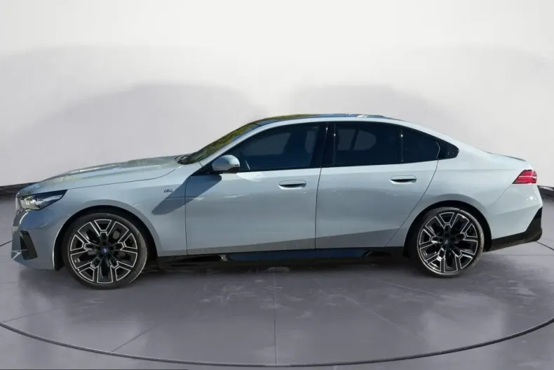 BMW i5 (Seria 5) din 2023 cu 114.684 km - oferta BMW258959 - foto 3