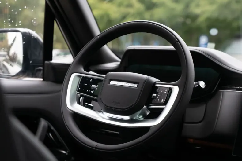 Land Rover Range Rover din 2025 cu 4.627 km - oferta LAN258974 - foto 24