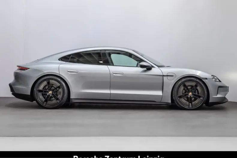 Porsche Taycan din 2024 cu 4.872 km - oferta POR258986 - foto 6