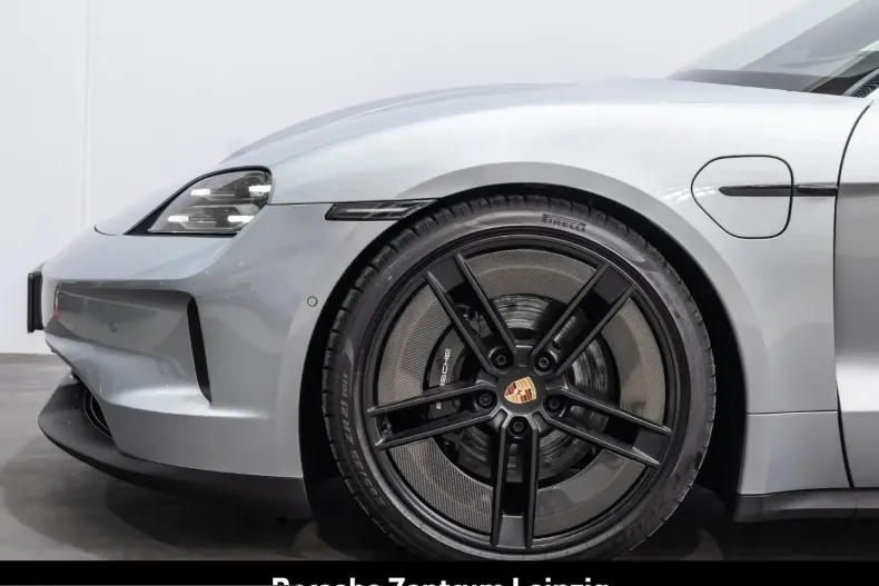 Porsche Taycan din 2024 cu 4.872 km - oferta POR258986 - foto 7