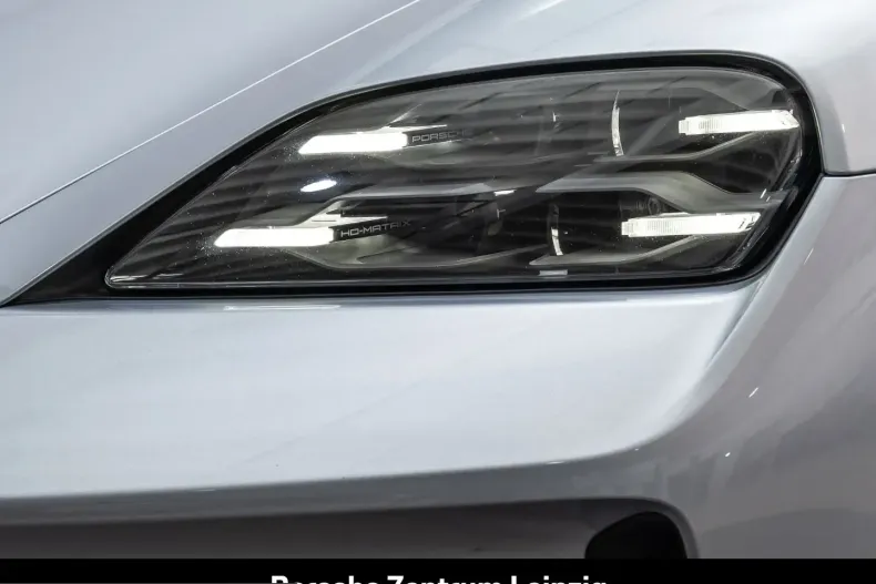 Porsche Taycan din 2024 cu 4.872 km - oferta POR258986 - foto 9