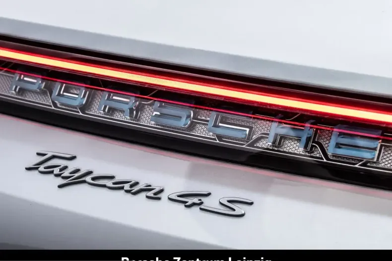 Porsche Taycan din 2024 cu 4.872 km - oferta POR258986 - foto 14
