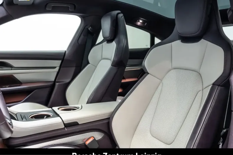Porsche Taycan din 2024 cu 4.872 km - oferta POR258986 - foto 17