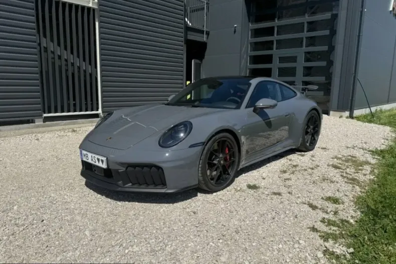 Porsche 992 din 2025 cu 7.650 km - oferta POR258987 - foto 1