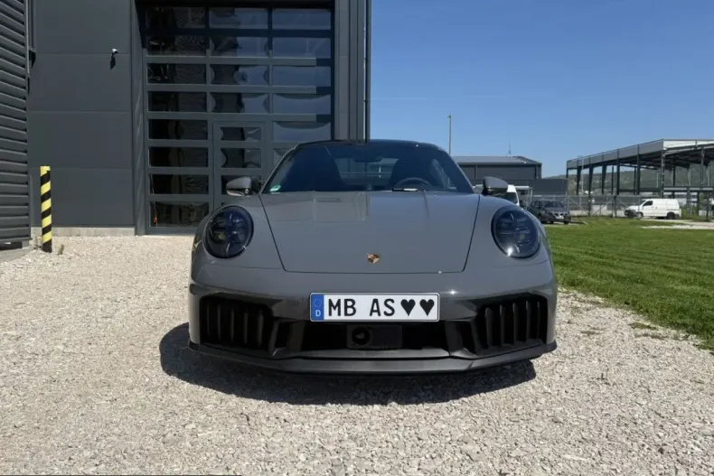 Porsche 992 din 2025 cu 7.650 km - oferta POR258987 - foto 2