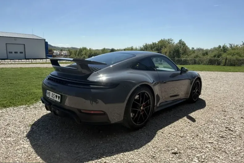 Porsche 992 din 2025 cu 7.650 km - oferta POR258987 - foto 6