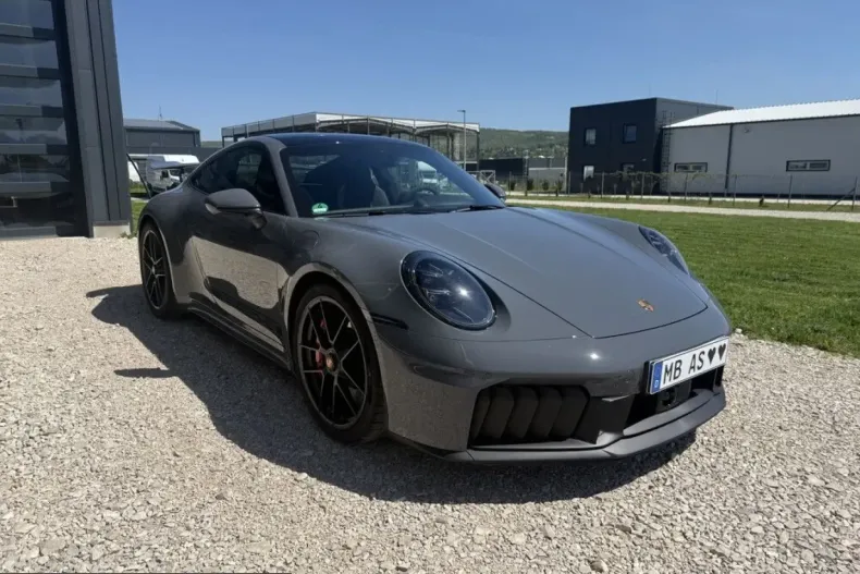 Porsche 992 din 2025 cu 7.650 km - oferta POR258987 - foto 8