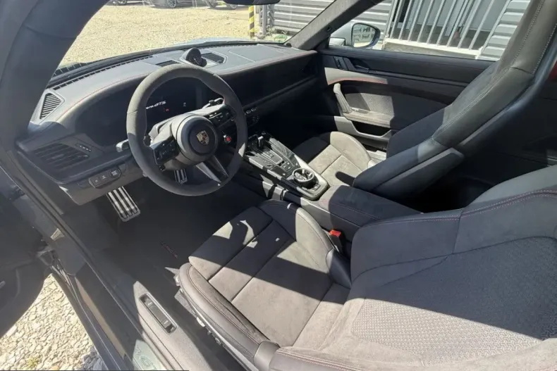 Porsche 992 din 2025 cu 7.650 km - oferta POR258987 - foto 11