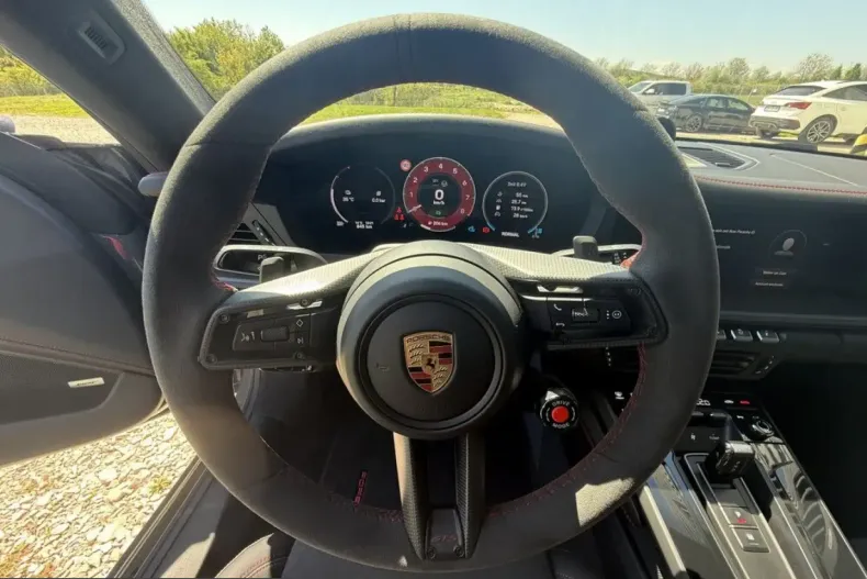Porsche 992 din 2025 cu 7.650 km - oferta POR258987 - foto 12