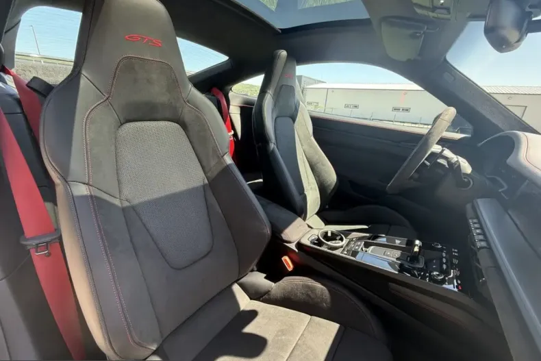Porsche 992 din 2025 cu 7.650 km - oferta POR258987 - foto 14