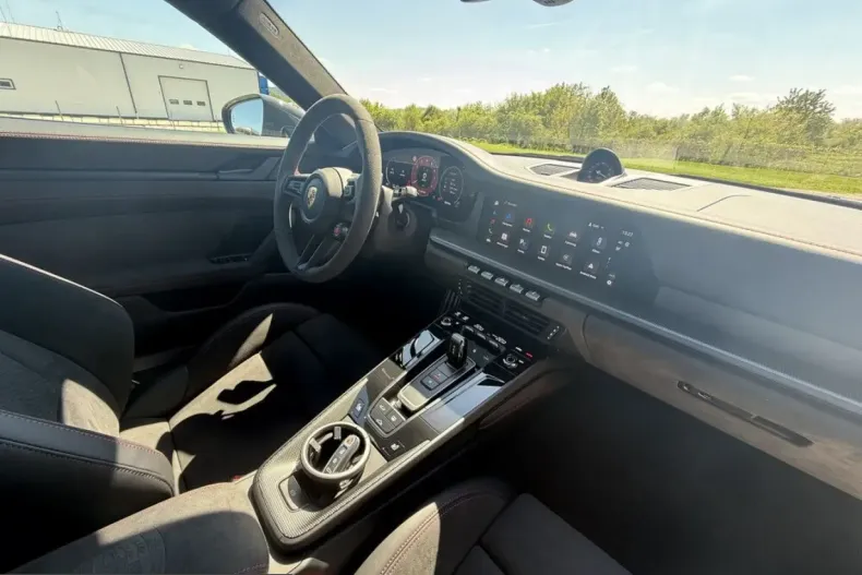 Porsche 992 din 2025 cu 7.650 km - oferta POR258987 - foto 16