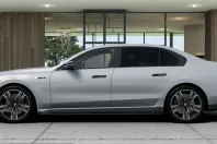 BMW i7 (Seria 7) din 2025 cu 13.477 km - oferta BMW258992 - foto 3