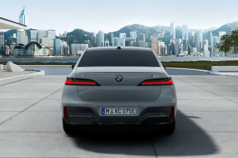 BMW i7 (Seria 7) din 2025 cu 13.477 km - oferta BMW258992 - foto 5