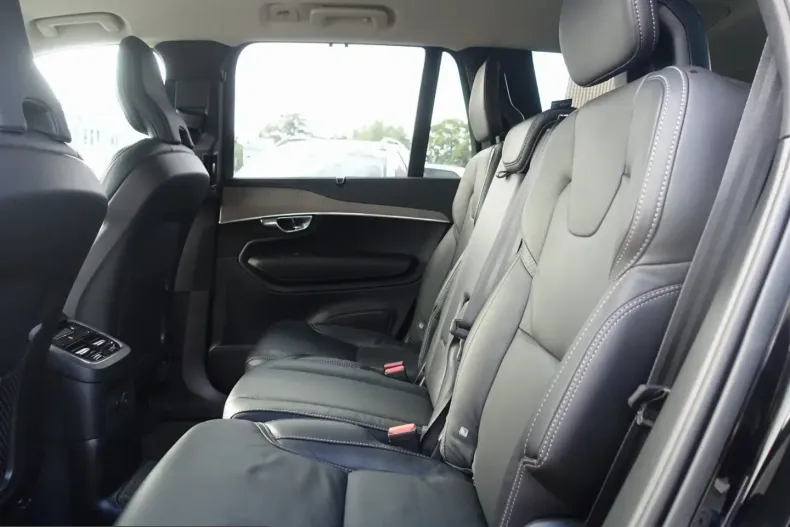 Volvo XC90 din 2022 cu 66.750 km - oferta VOL258997 - foto 10