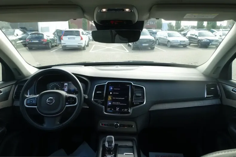 Volvo XC90 din 2022 cu 66.750 km - oferta VOL258997 - foto 12