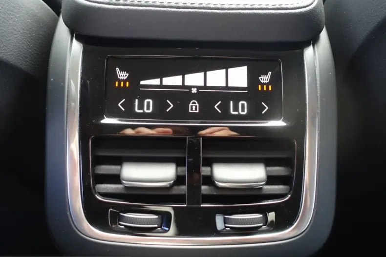 Volvo XC90 din 2022 cu 66.750 km - oferta VOL258997 - foto 14