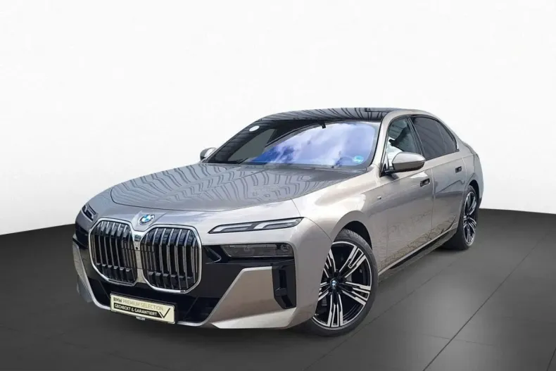 BMW 740 (Seria 7) din 2025 cu 10.184 km - oferta BMW259019 - foto 1