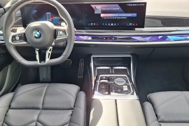 BMW 740 (Seria 7) din 2025 cu 10.184 km - oferta BMW259019 - foto 8