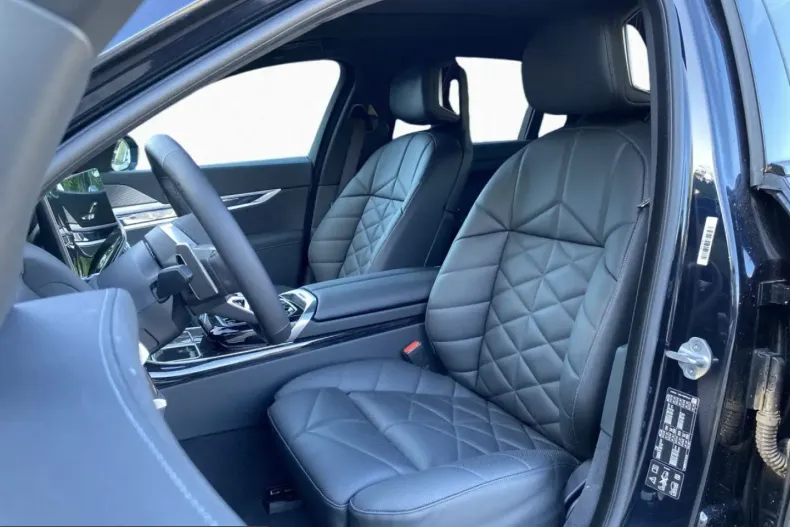 BMW 740 (Seria 7) din 2025 cu 16.767 km - oferta BMW259021 - foto 5
