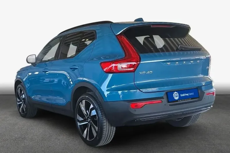 Volvo XC40 din 2023 cu 31.903 km - oferta VOL259024 - foto 2