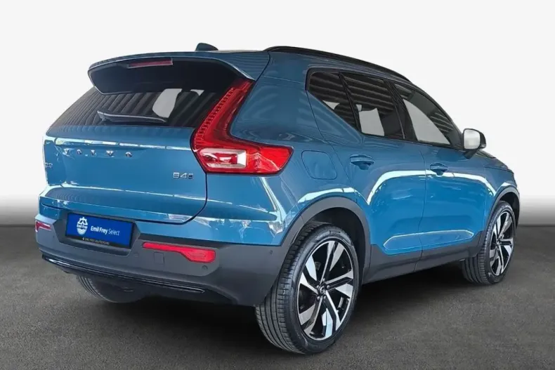 Volvo XC40 din 2023 cu 31.903 km - oferta VOL259024 - foto 3