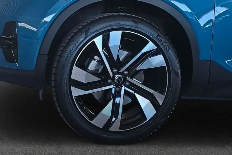 Volvo XC40 din 2023 cu 31.903 km - oferta VOL259024 - foto 12
