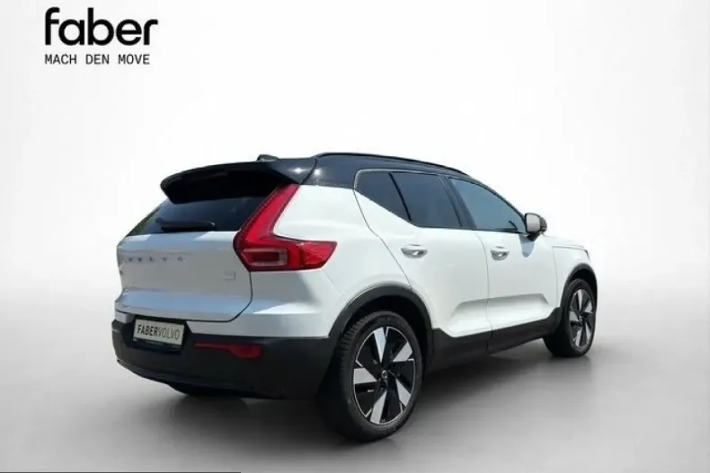 Volvo XC40 din 2023 cu 42.060 km - oferta VOL259026 - foto 4