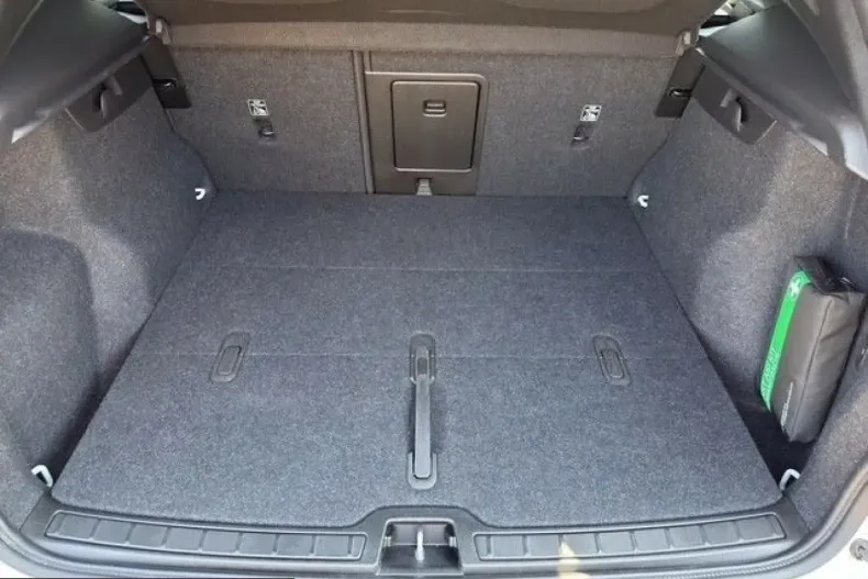 Volvo XC40 din 2023 cu 42.060 km - oferta VOL259026 - foto 22