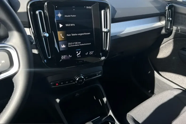 Volvo XC40 din 2023 cu 45.050 km - oferta VOL259027 - foto 18
