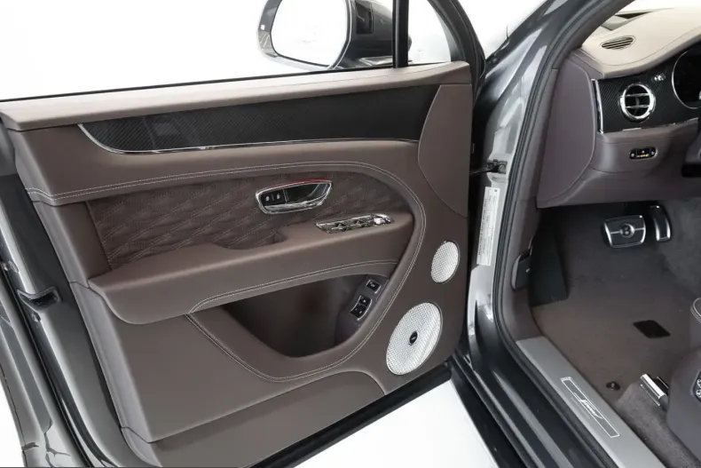 Bentley Bentayga din 2025 cu 8.900 km - oferta BEN259038 - foto 19