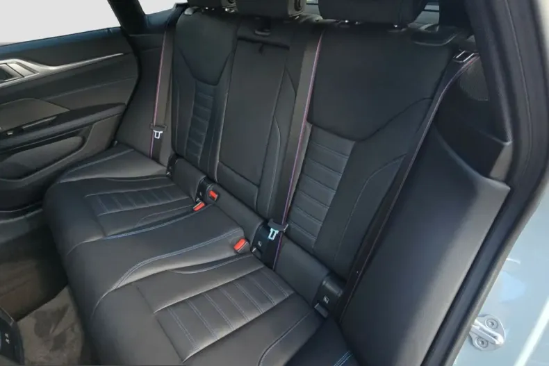 BMW i4 (Seria 4) din 2024 cu 37.472 km - oferta BMW259046 - foto 14