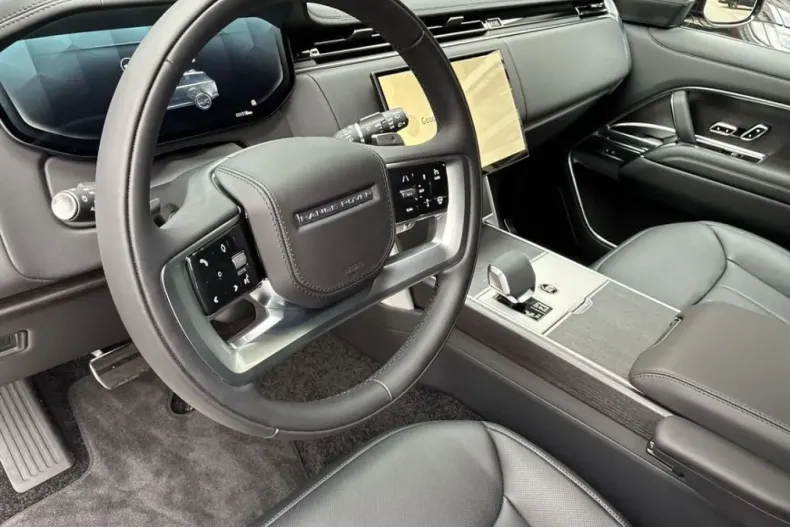 Land Rover Range Rover din 2025 cu 16.527 km - oferta LAN259047 - foto 19