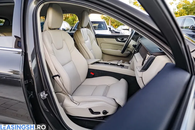 Volvo XC60 din 2022 cu 59.700 km - oferta VOL259052 - foto 15