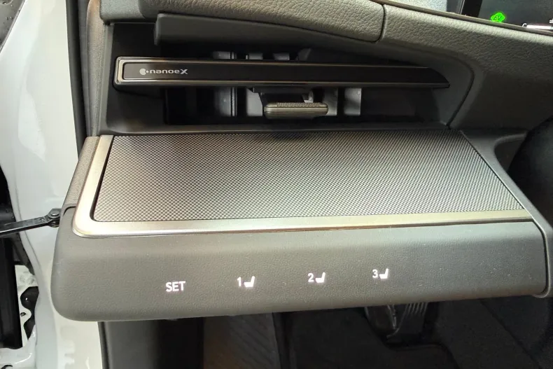 Lexus ES din 2026 cu 11 km - oferta LEX259057 - foto 12