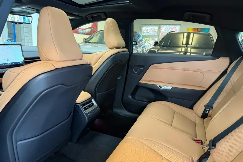 Lexus ES din 2026 cu 11 km - oferta LEX259057 - foto 14