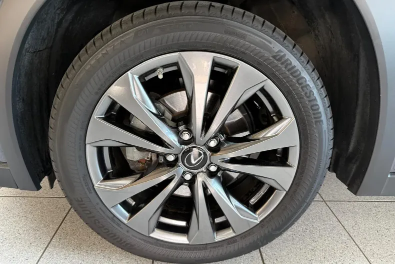Lexus UX din 2023 cu 22.000 km - oferta LEX259058 - foto 4