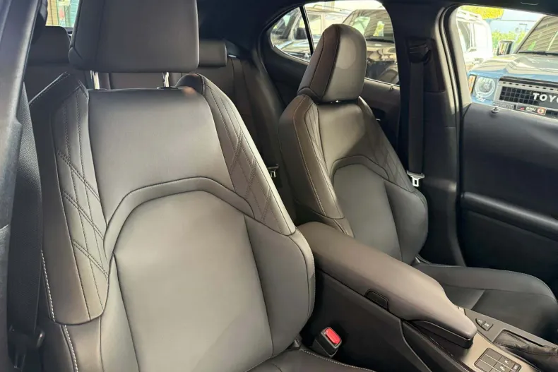 Lexus UX din 2023 cu 22.000 km - oferta LEX259058 - foto 10