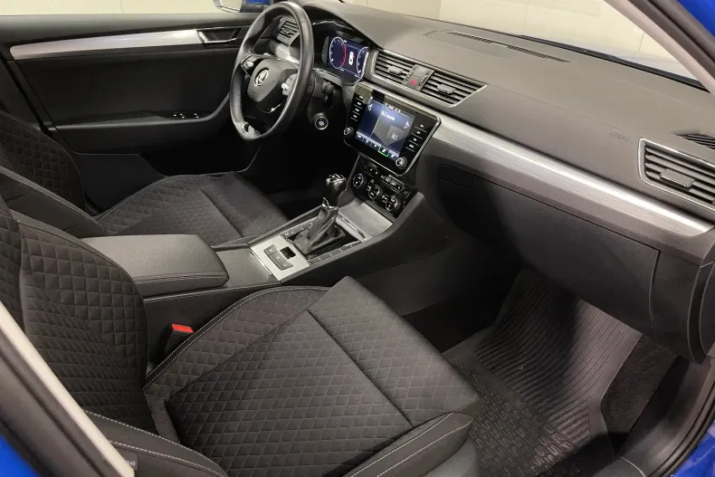 Skoda Superb din 2023 cu 35.167 km - oferta SKO259067 - foto 10