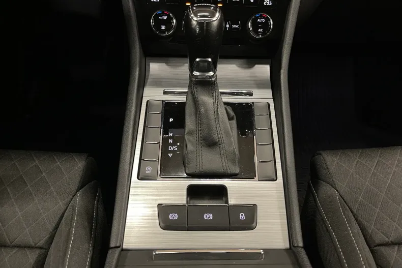 Skoda Superb din 2023 cu 35.167 km - oferta SKO259067 - foto 20
