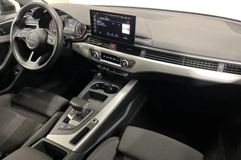 Audi A4 din 2022 cu 63.994 km - oferta AUD259070 - foto 8