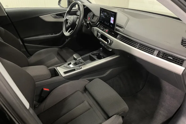 Audi A4 din 2022 cu 63.994 km - oferta AUD259070 - foto 10
