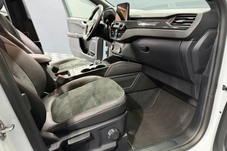 Ford Kuga din 2023 cu 54.370 km - oferta FOR259090 - foto 14