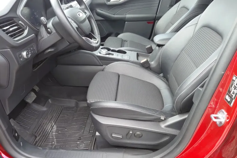 Ford Kuga din 2023 cu 40.931 km - oferta FOR259091 - foto 12