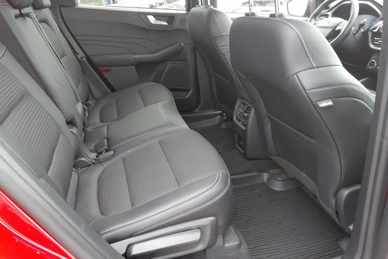 Ford Kuga din 2023 cu 40.931 km - oferta FOR259091 - foto 14