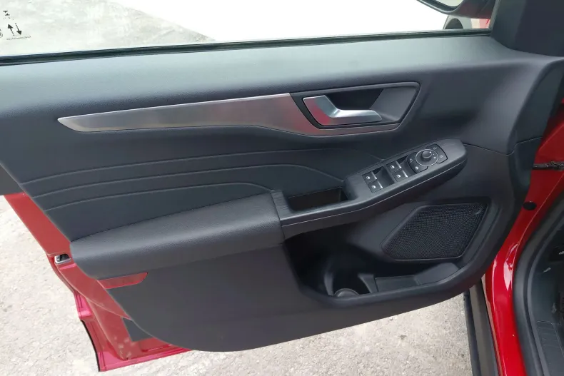 Ford Kuga din 2023 cu 40.931 km - oferta FOR259091 - foto 18