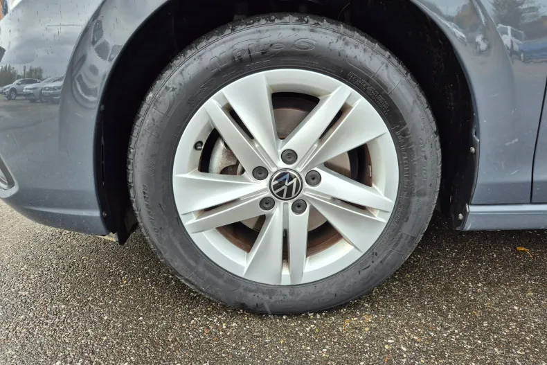 Volkswagen Golf din 2024 cu 40.202 km - oferta VOL259093 - foto 37