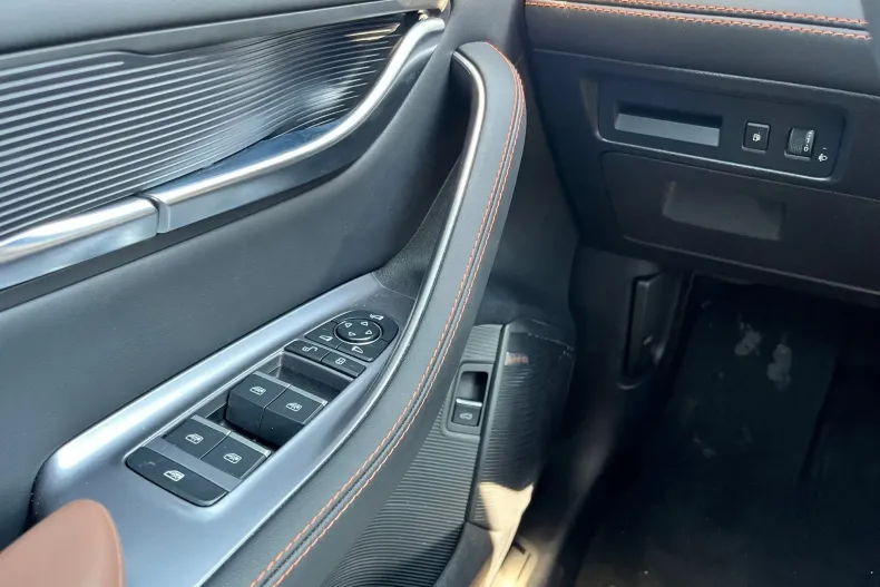 BYD Seal U din 2025 cu 17.303 km - oferta BYD259094 - foto 17