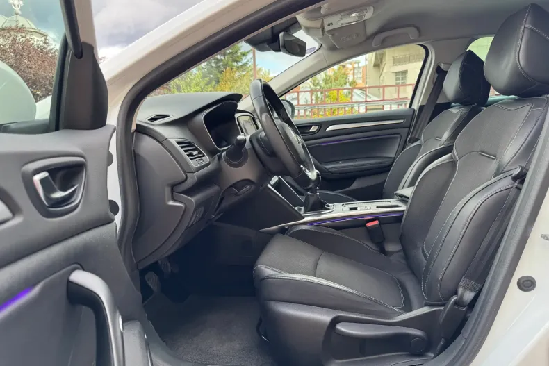 Renault Megane din 2023 cu 135.000 km - oferta REN259095 - foto 12